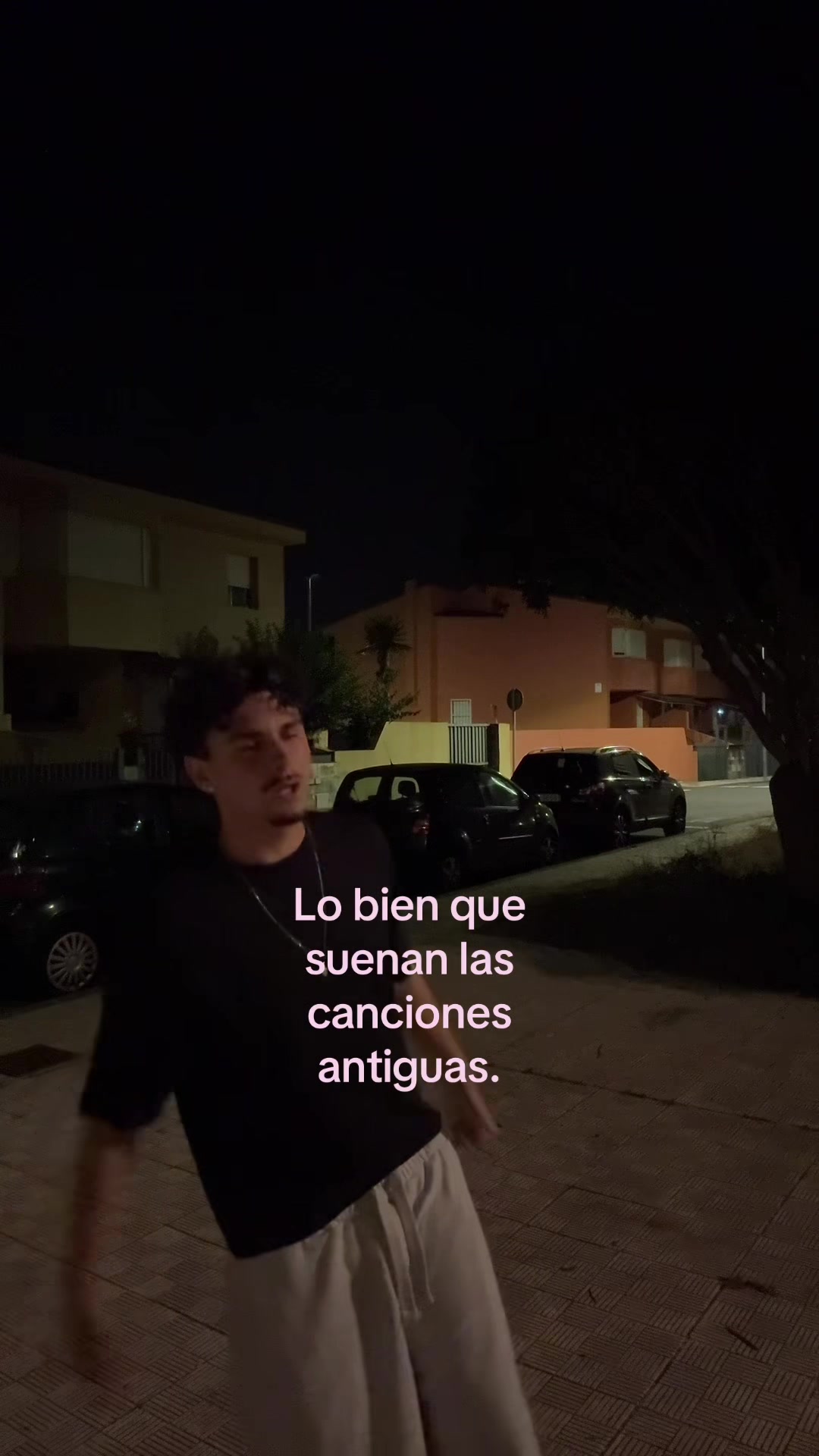 @carlosbelloo__