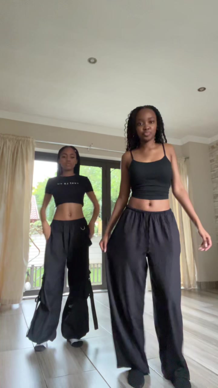 @_Gigi_