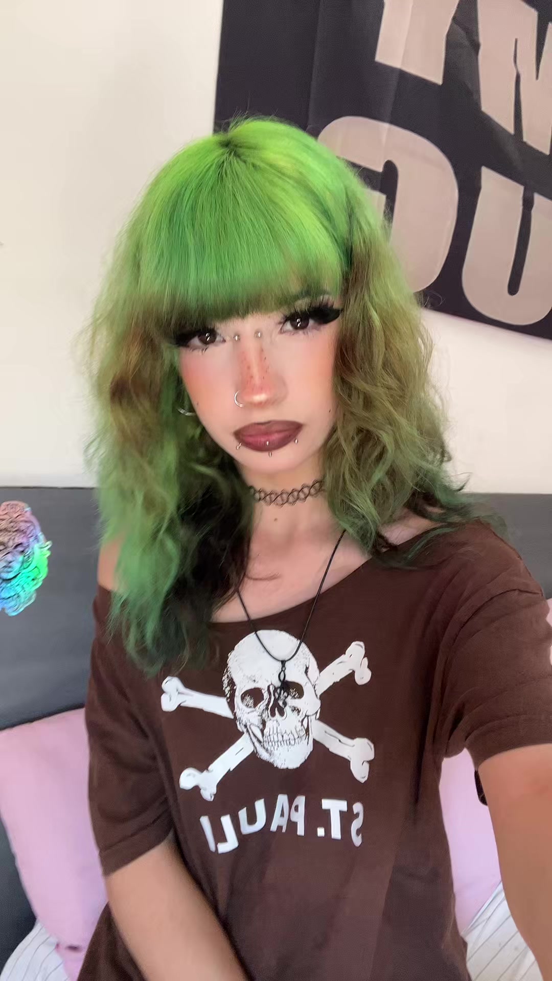 @,