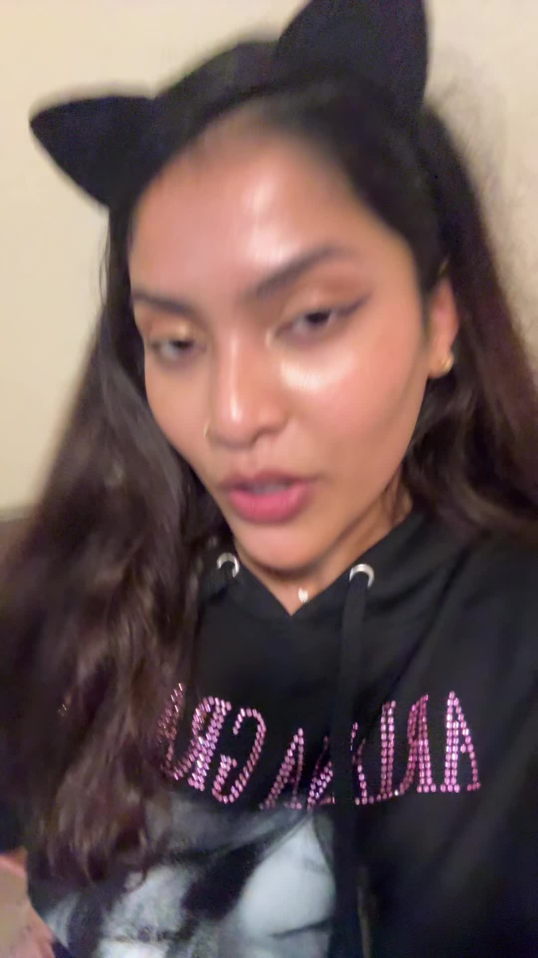 @selena