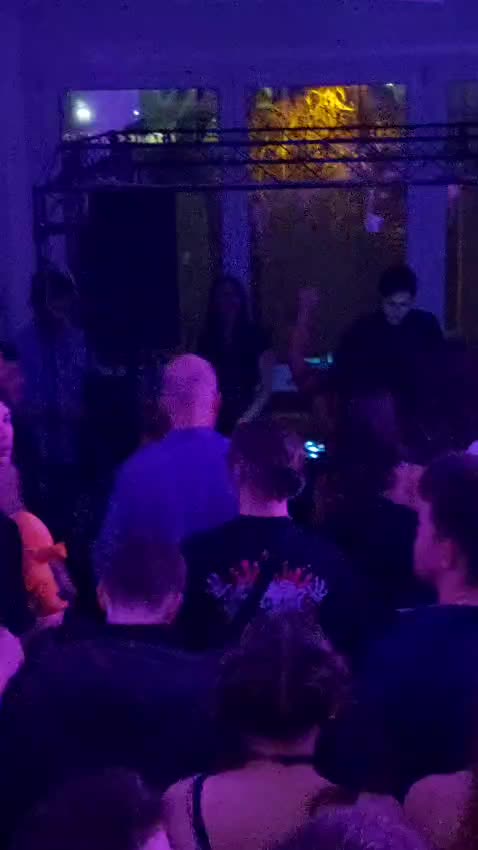 @ChrissChrossOfficial