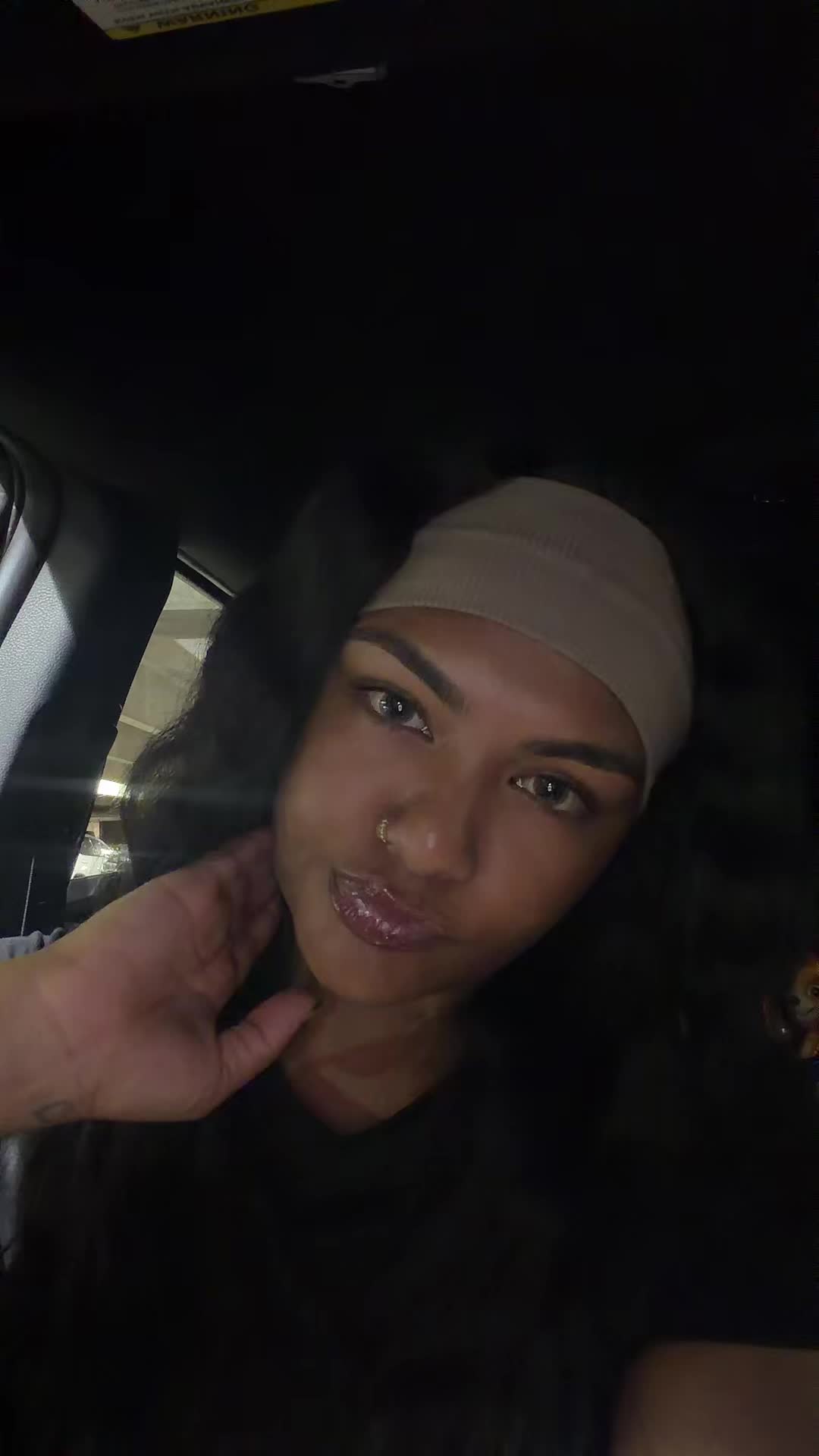@notmamaquinn_