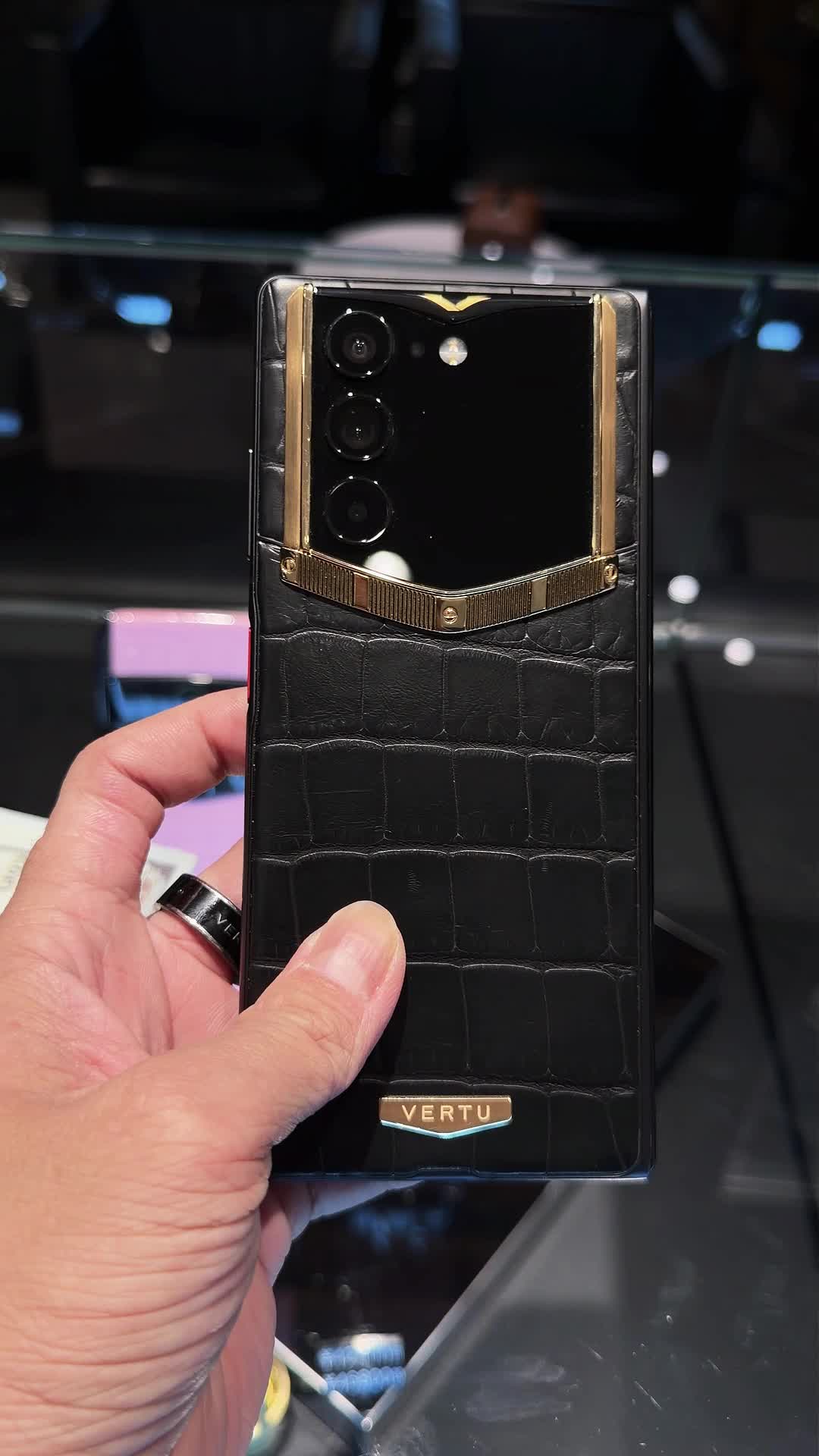 @VERTU OFFICIAL-US