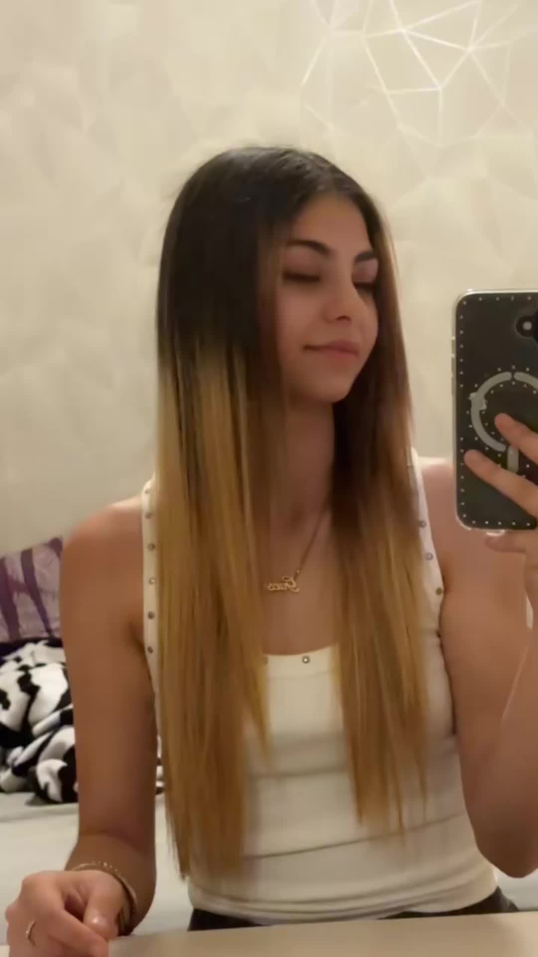 @Cristina_bay18