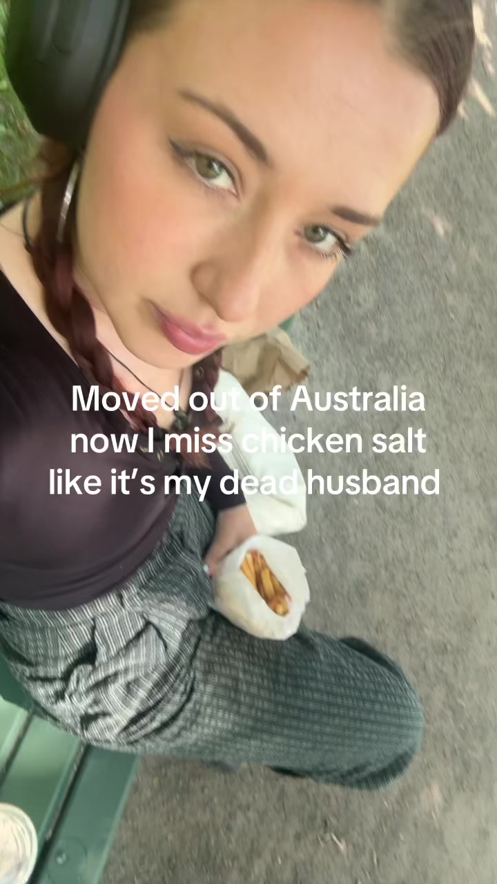 @itsellieinthedeli