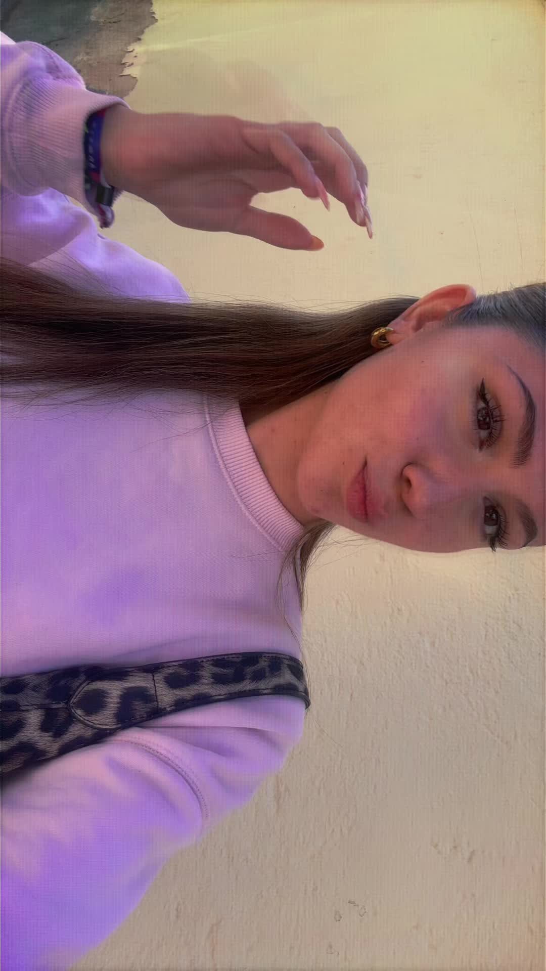 @𝑀𝓊𝓇𝒾 🎀
