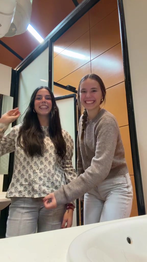 @lolazo