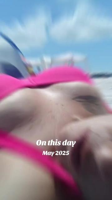 @itsmeAdrienne