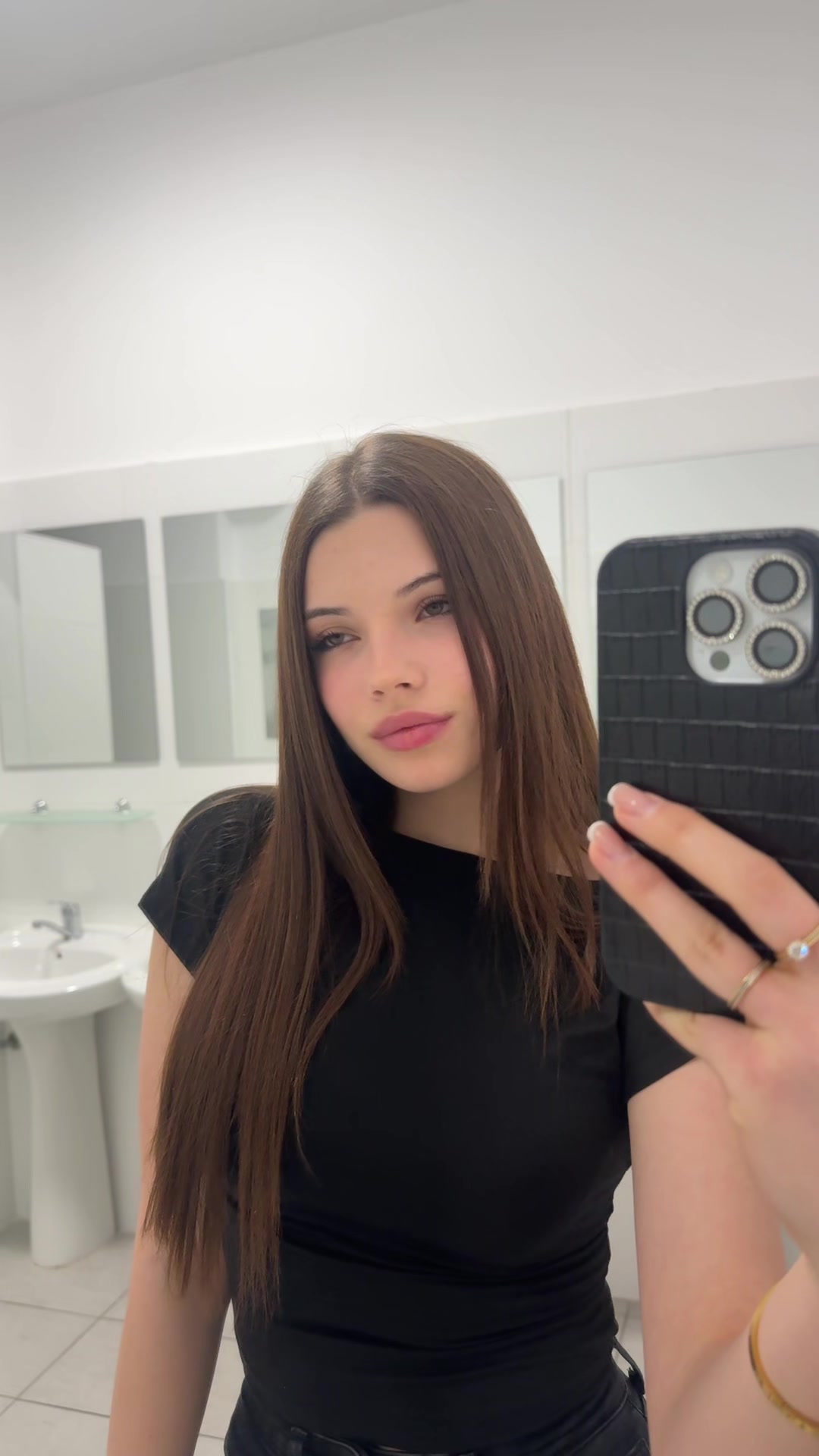 @helovesalessia