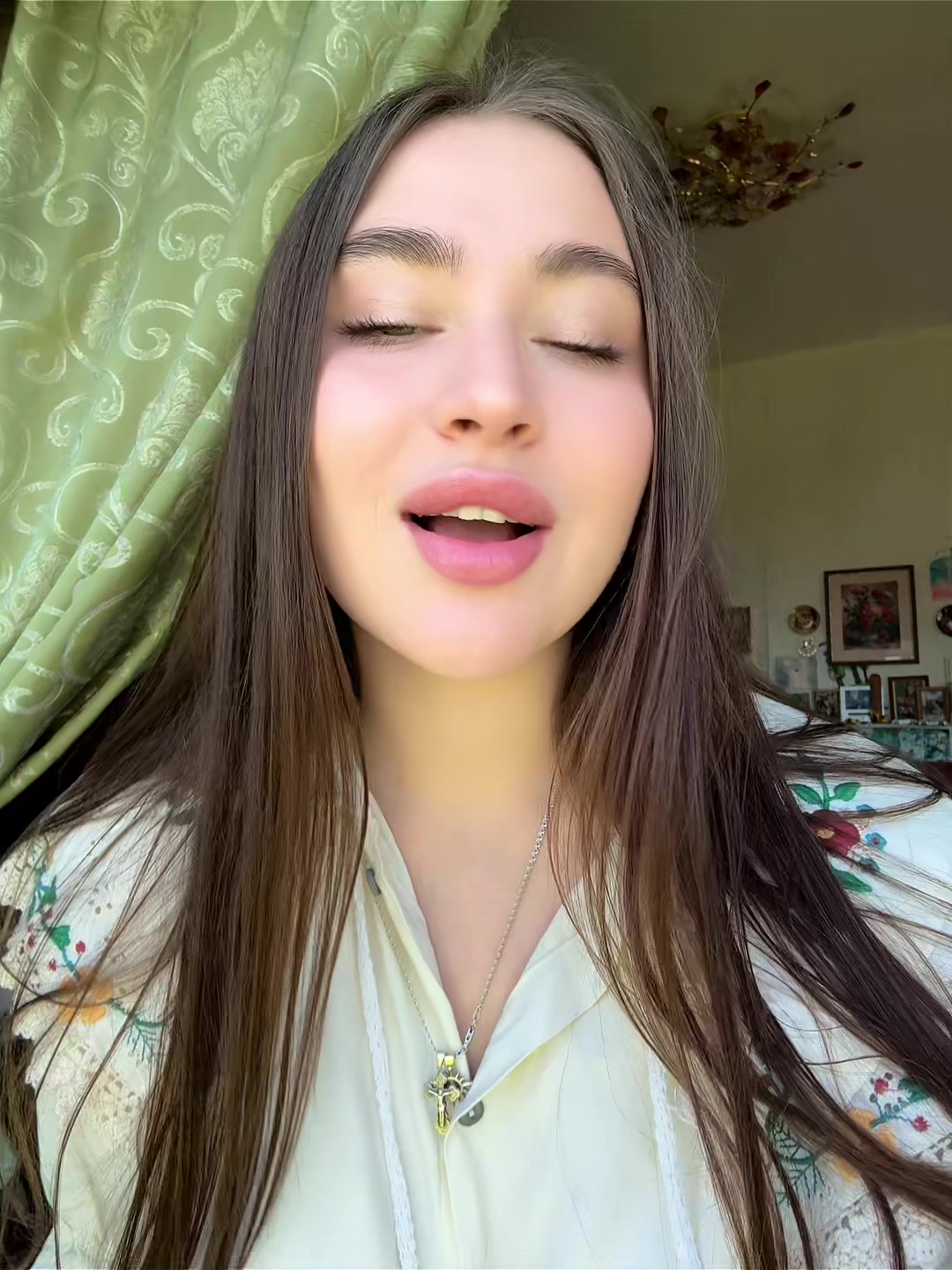 @Elmira Romanova
