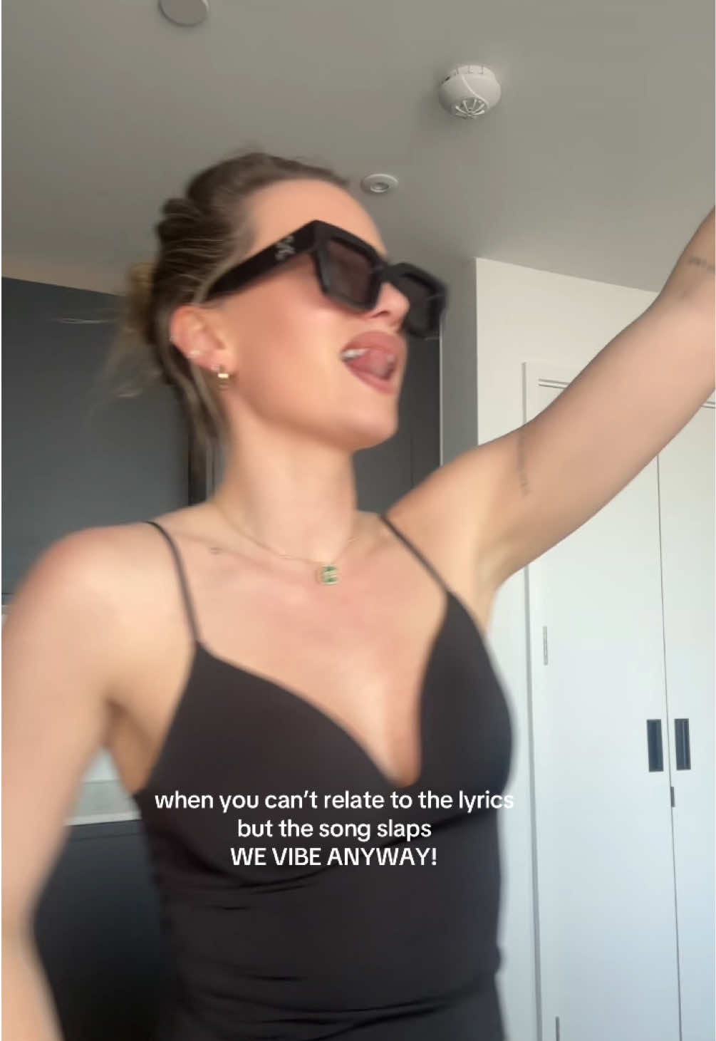 @I S A B E L L A S T O R M