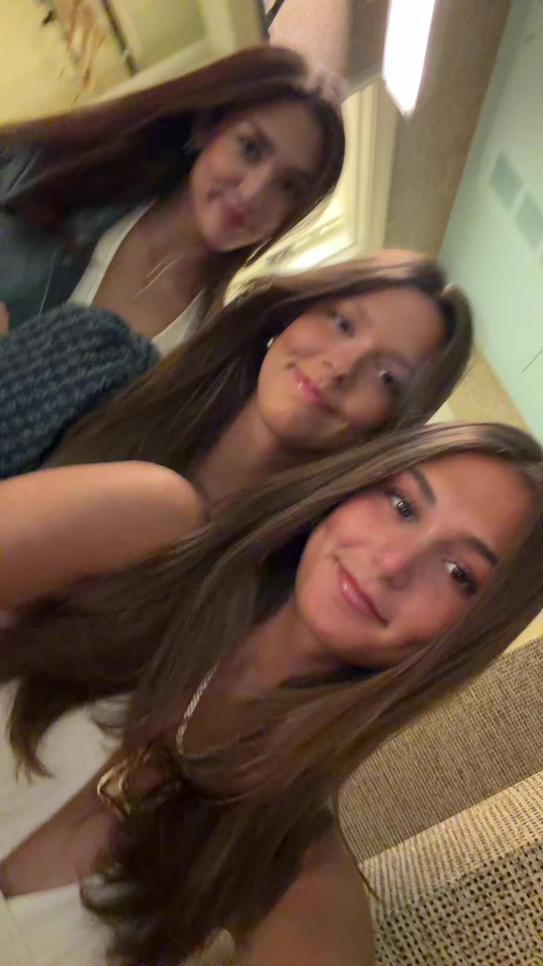@elliana