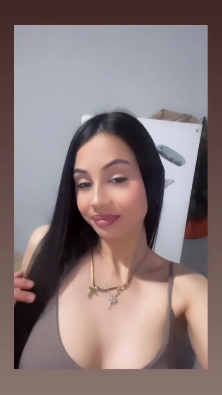 @𝐄𝐥𝐞𝐧𝐡𝐡_🖤