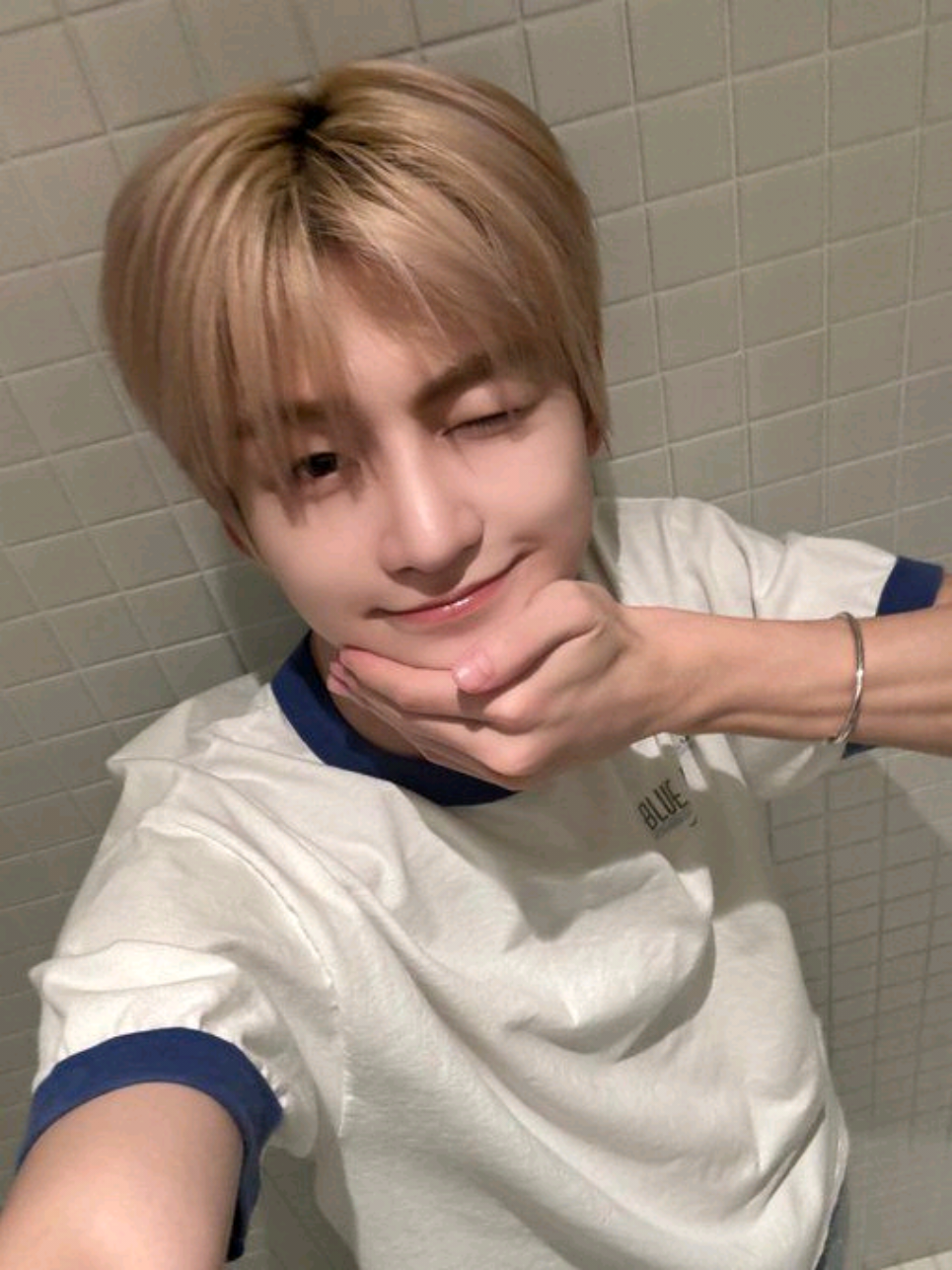 @asya⁴&sup2; .ᐟ