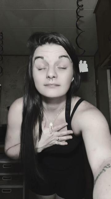 @BIGGGGFROGGG_POS 🖤🖕