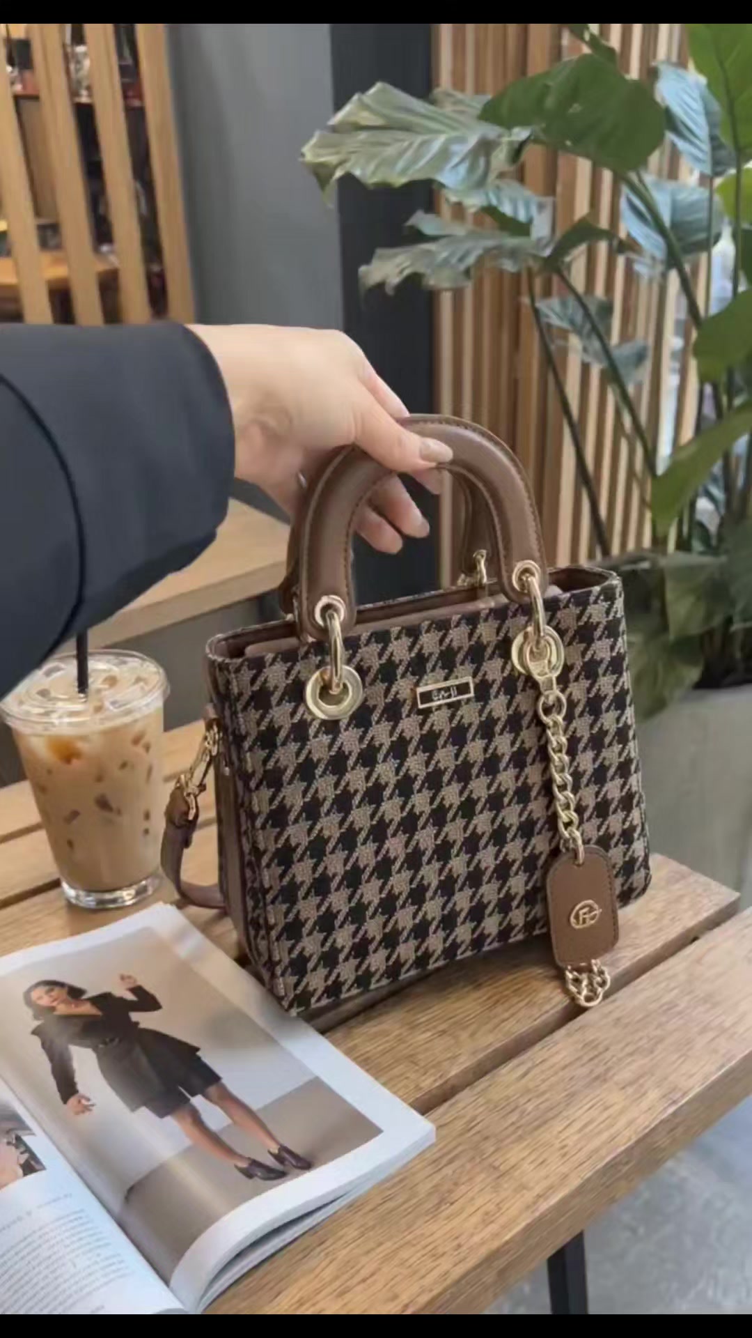 @TasKu official