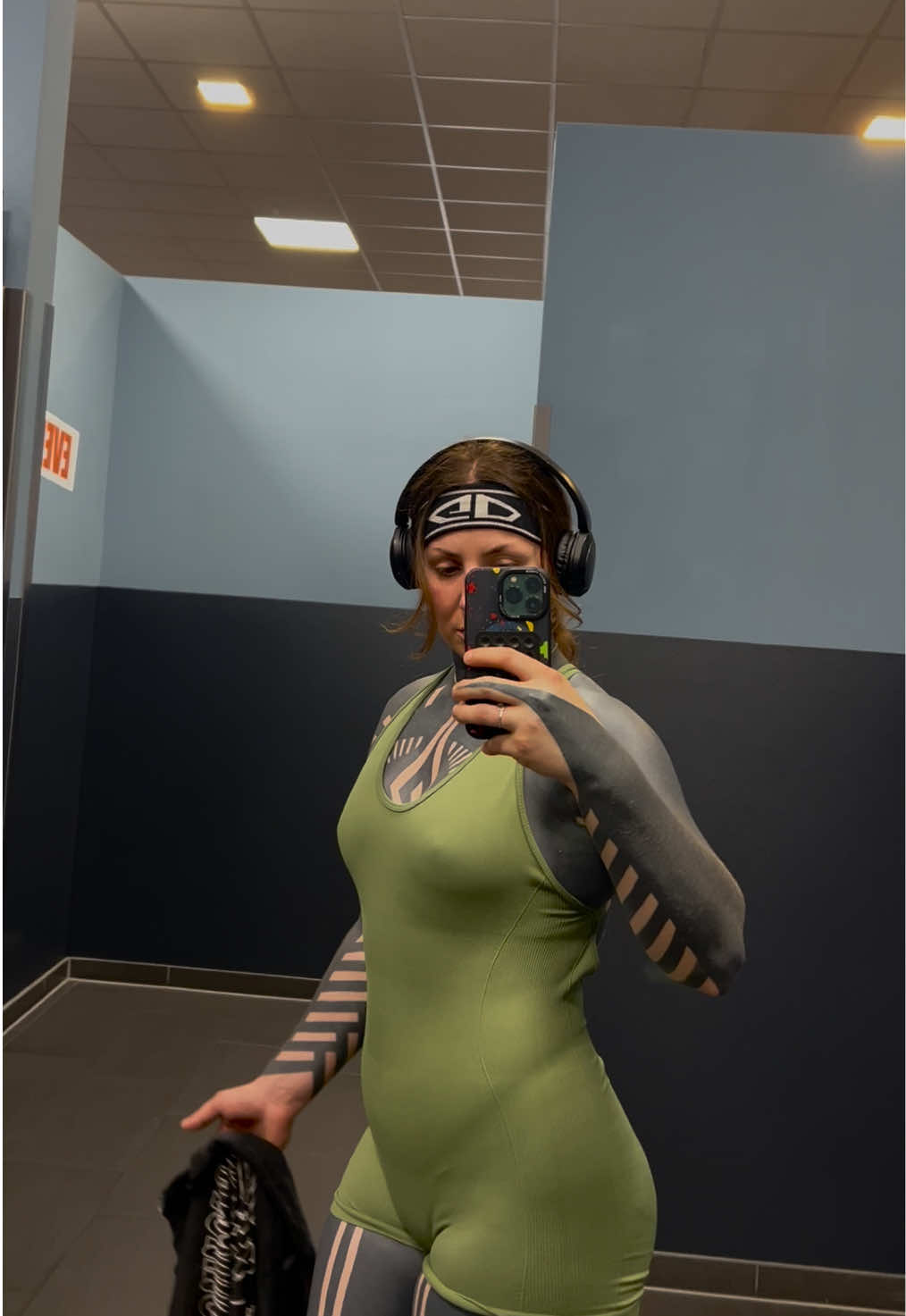 @Tina