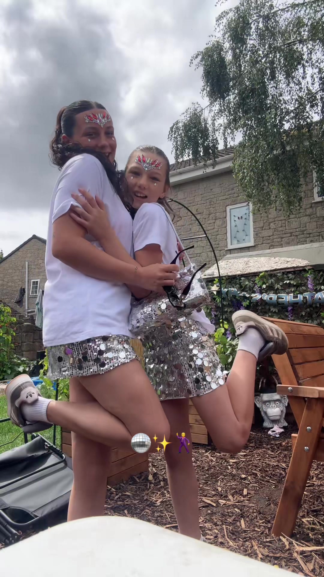 @ells 🍒✨