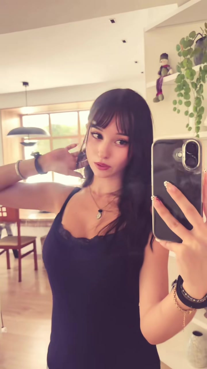 @🌺~ 𝓙𝓾𝓷𝓮 ~🌺