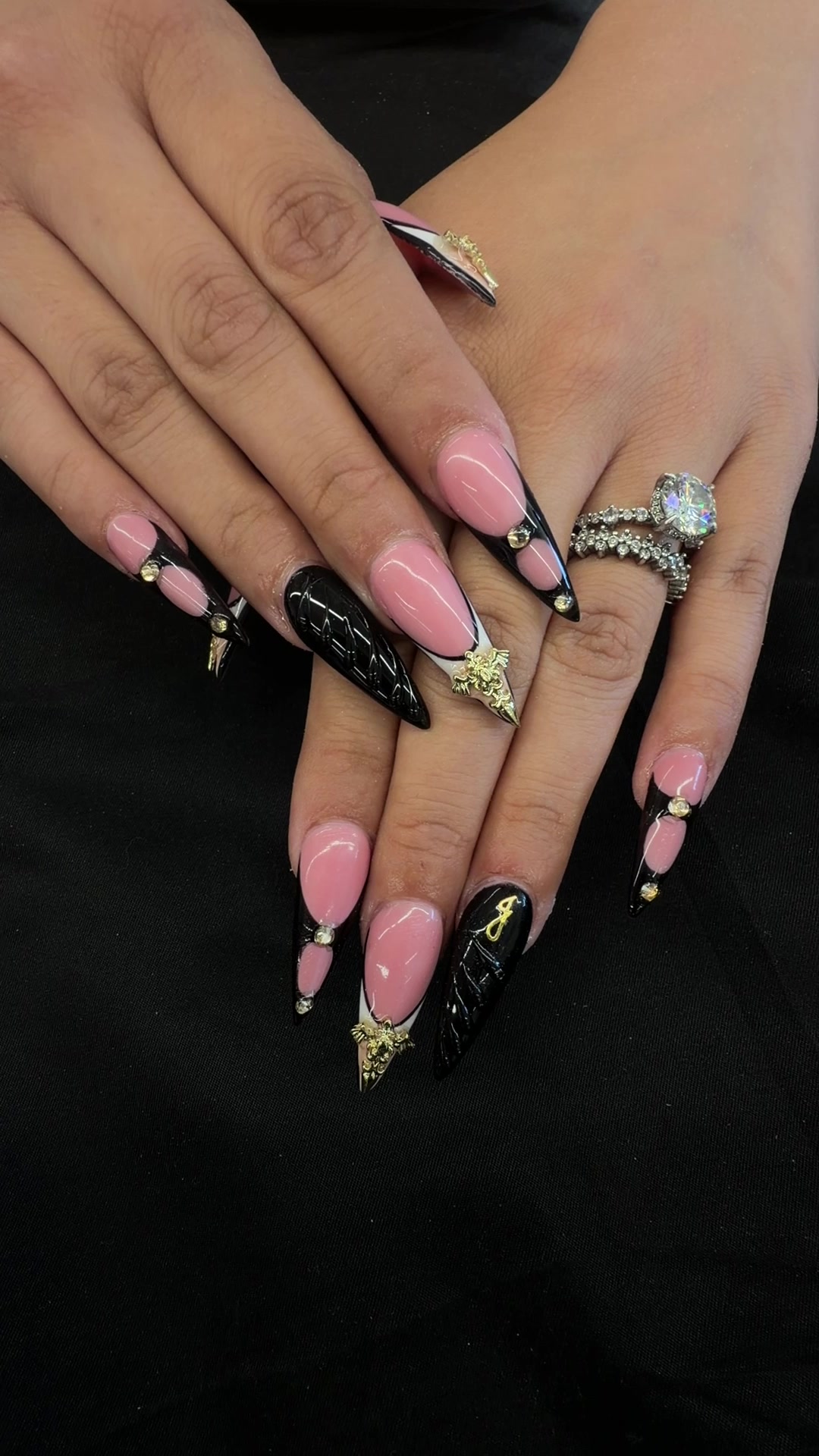 @Perfect10Nailspa