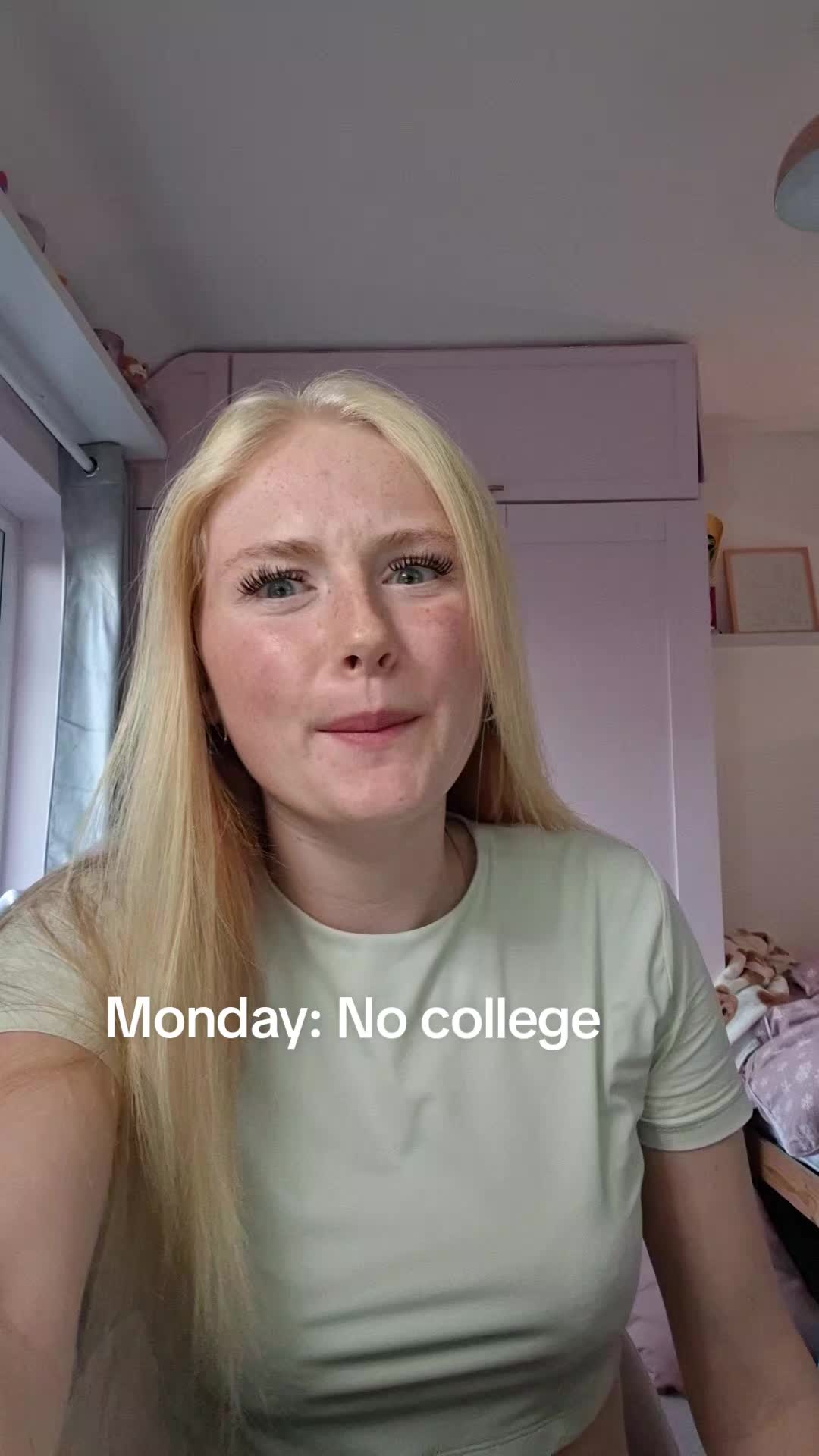 @AnnieLee