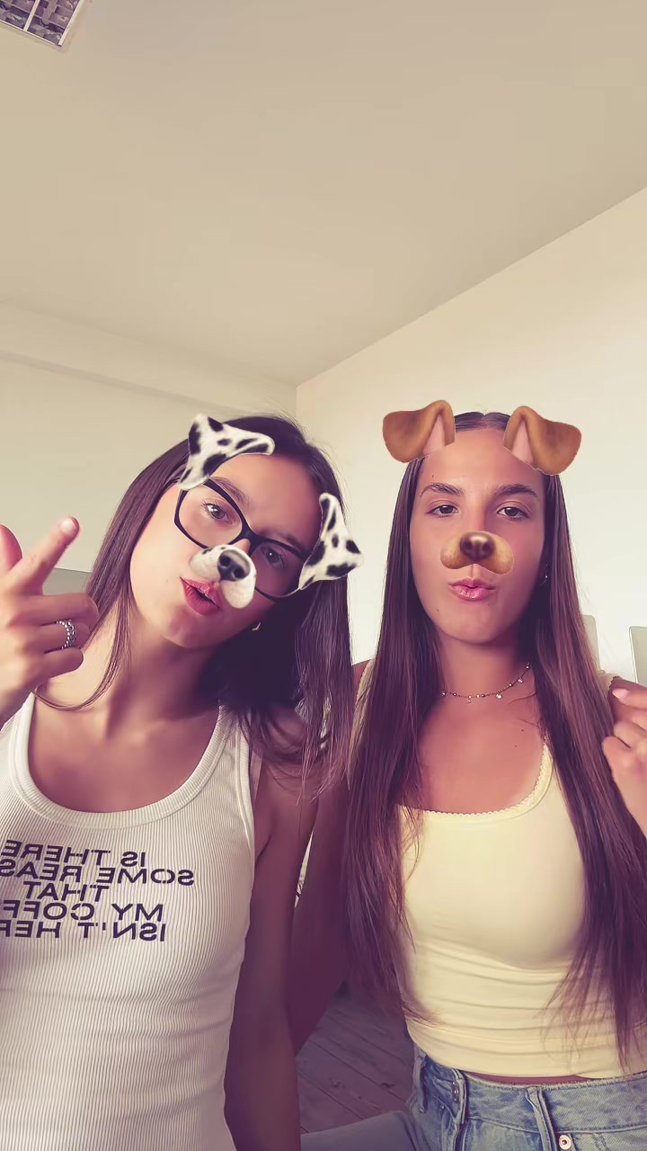 @Eli & Ele 💅🏻