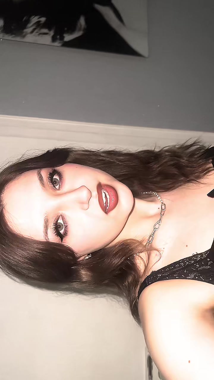 @laura👾