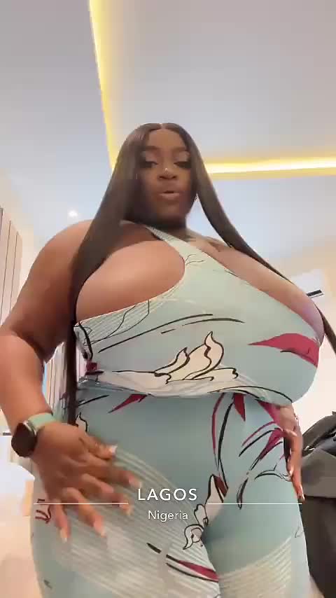@curvy lady