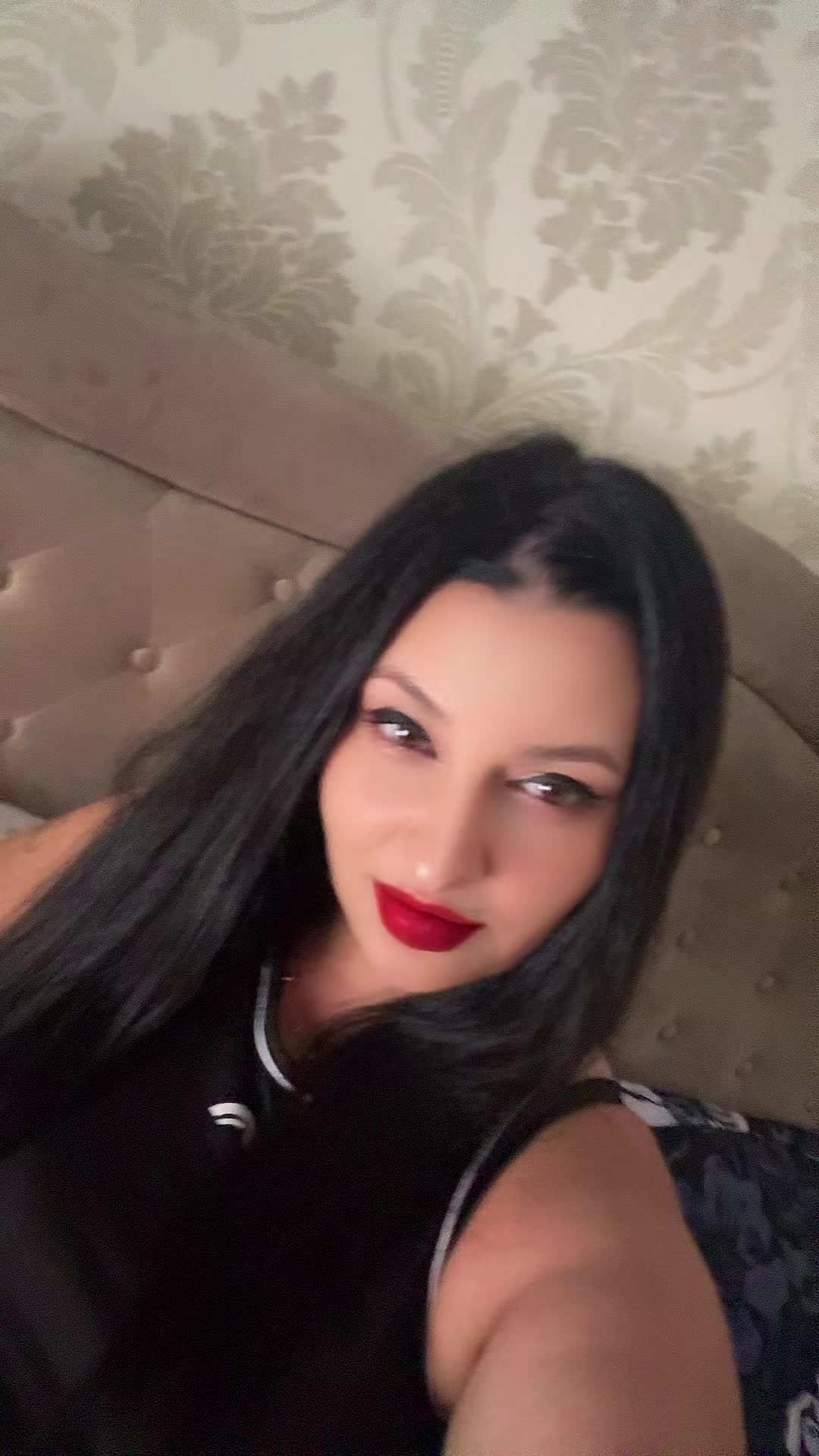 @Anirc_Anele38