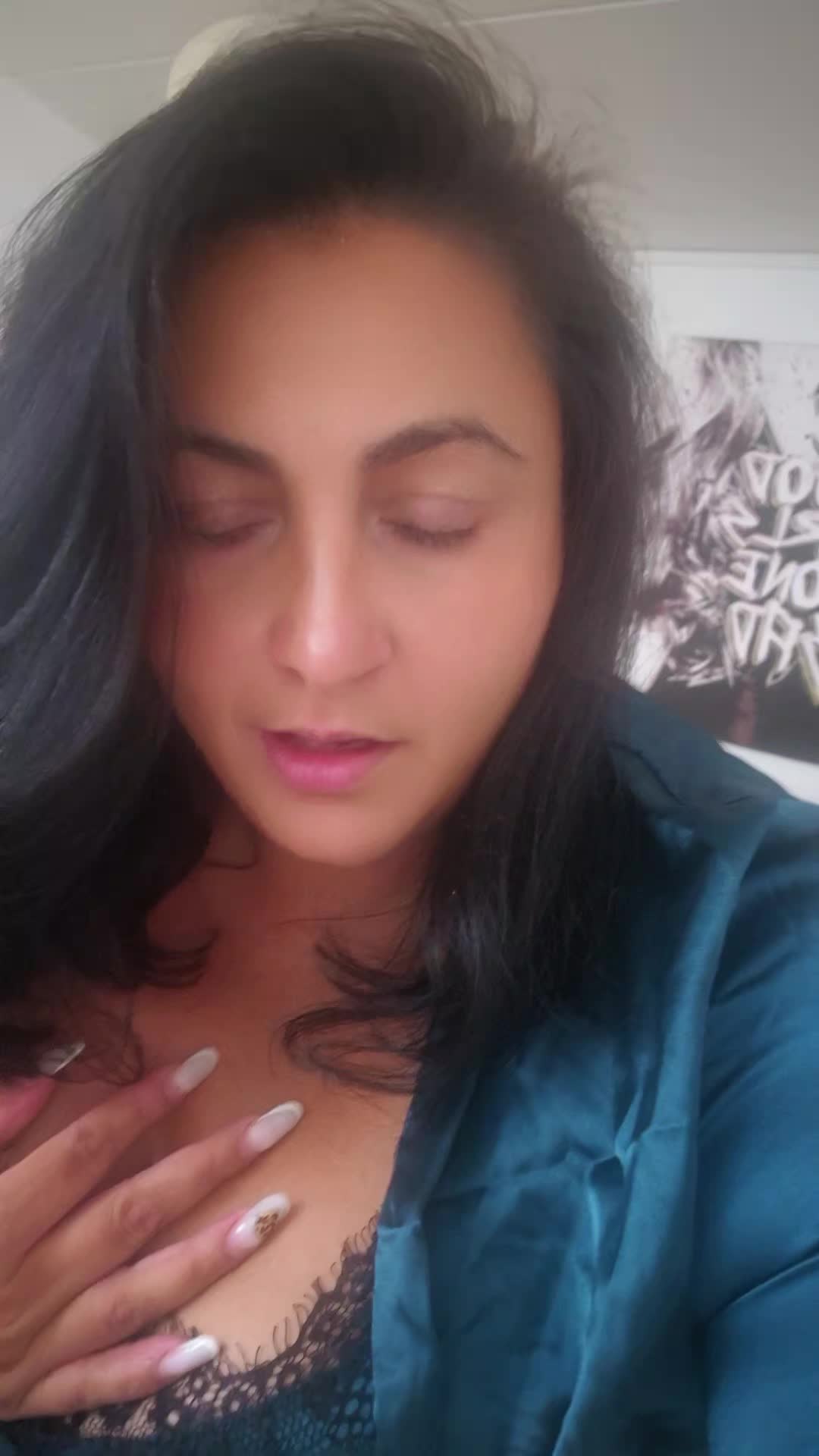 @CarmenAdelinne