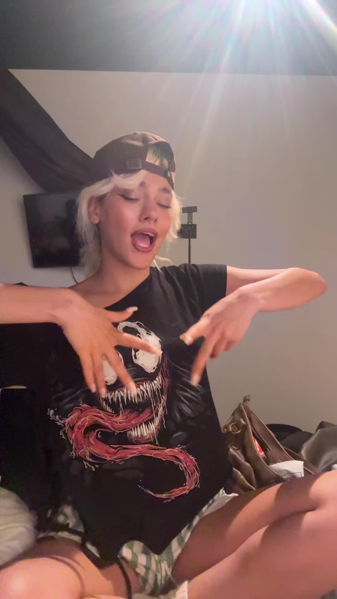 @Kiana