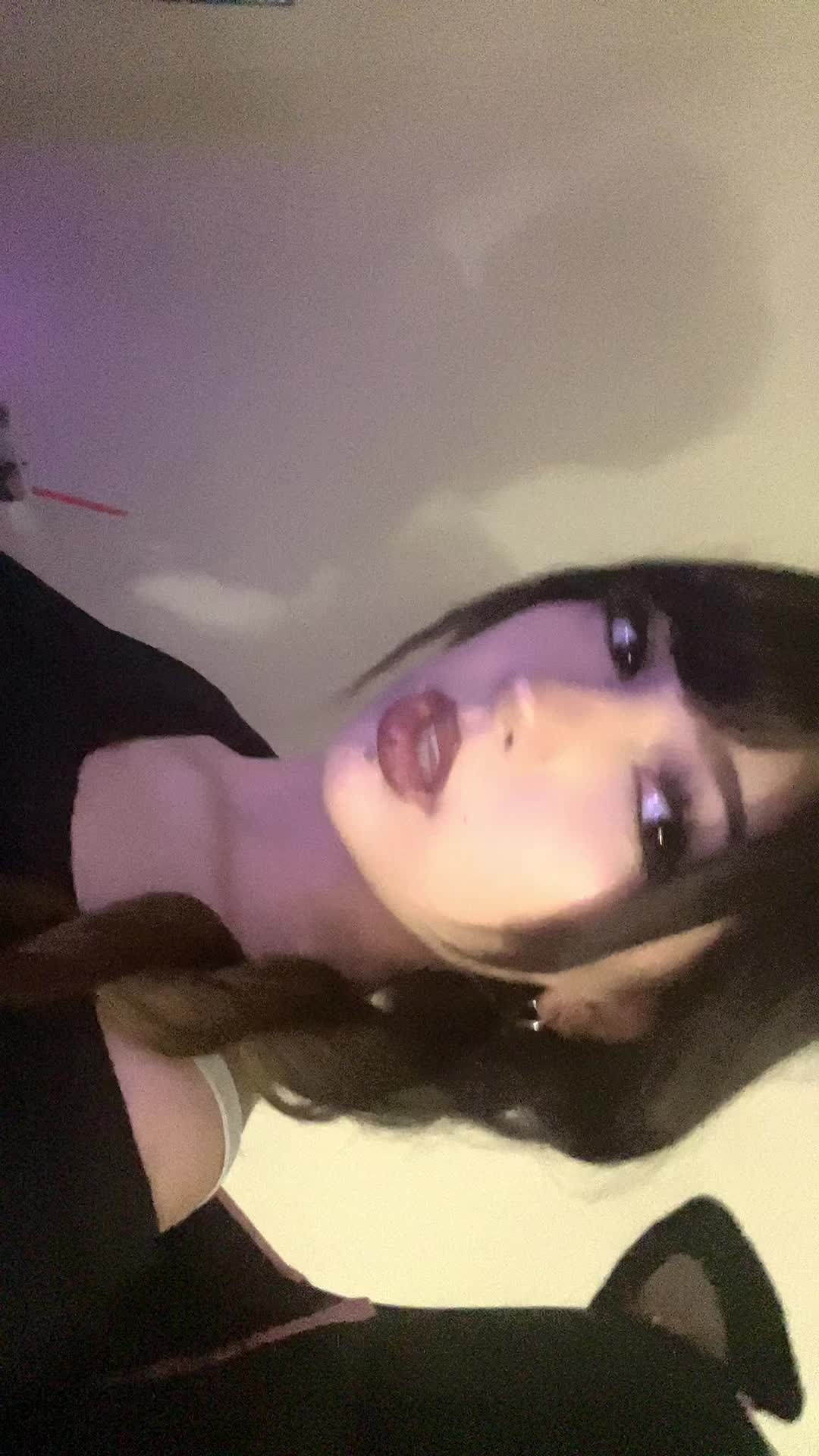 @naomi