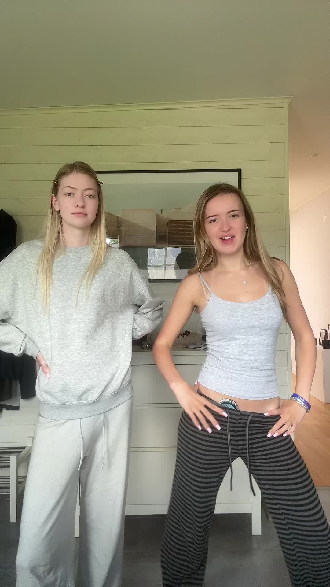 @Ella ♱