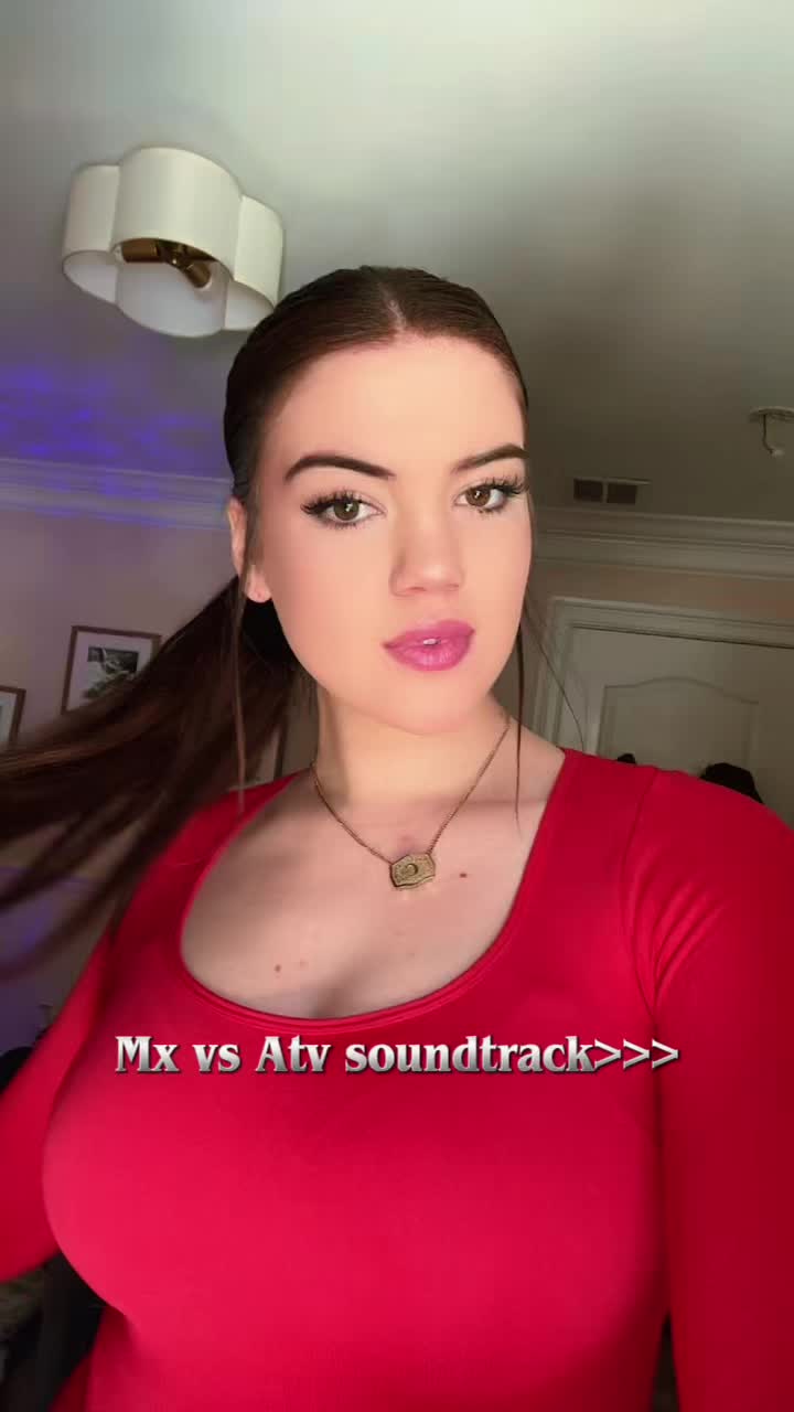 @𝙘𝙝𝙖𝙧𝙡𝙤𝙩𝙩𝙚 ❤︎