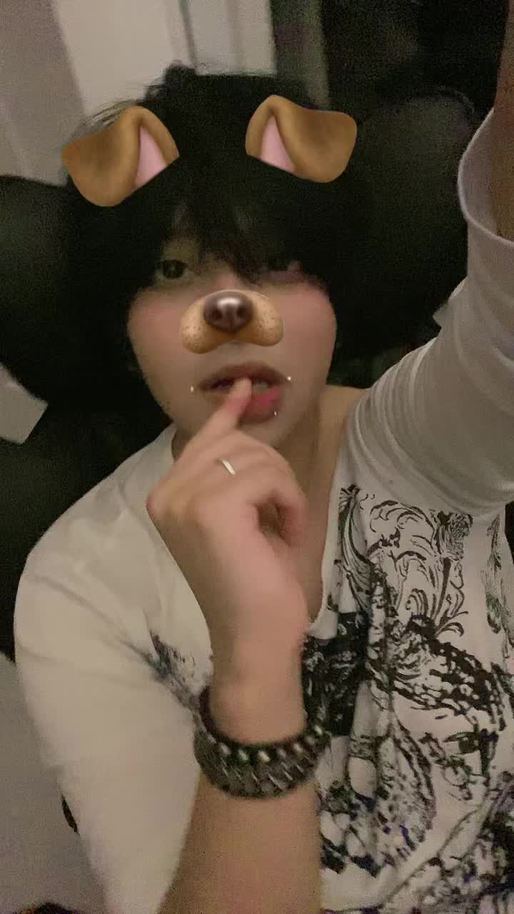 @Ivyy