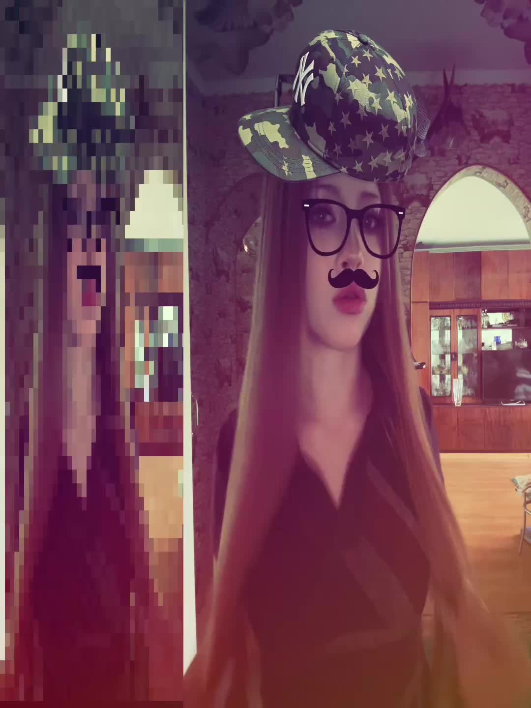 @🖤