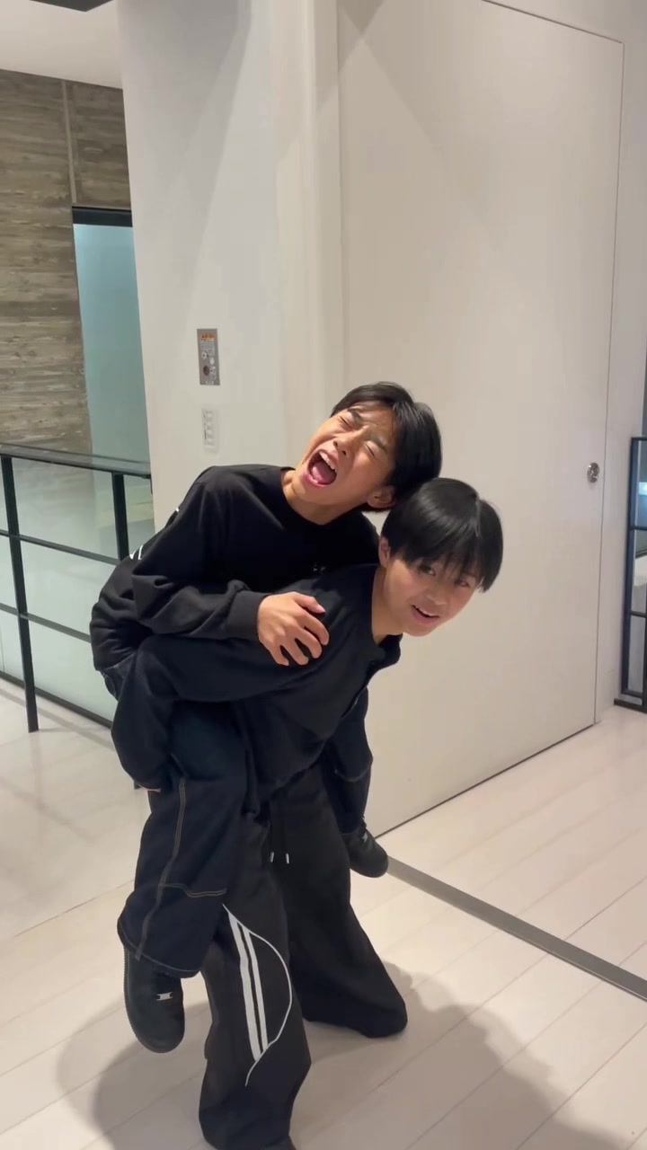 @TOKYOBANANABOYZ