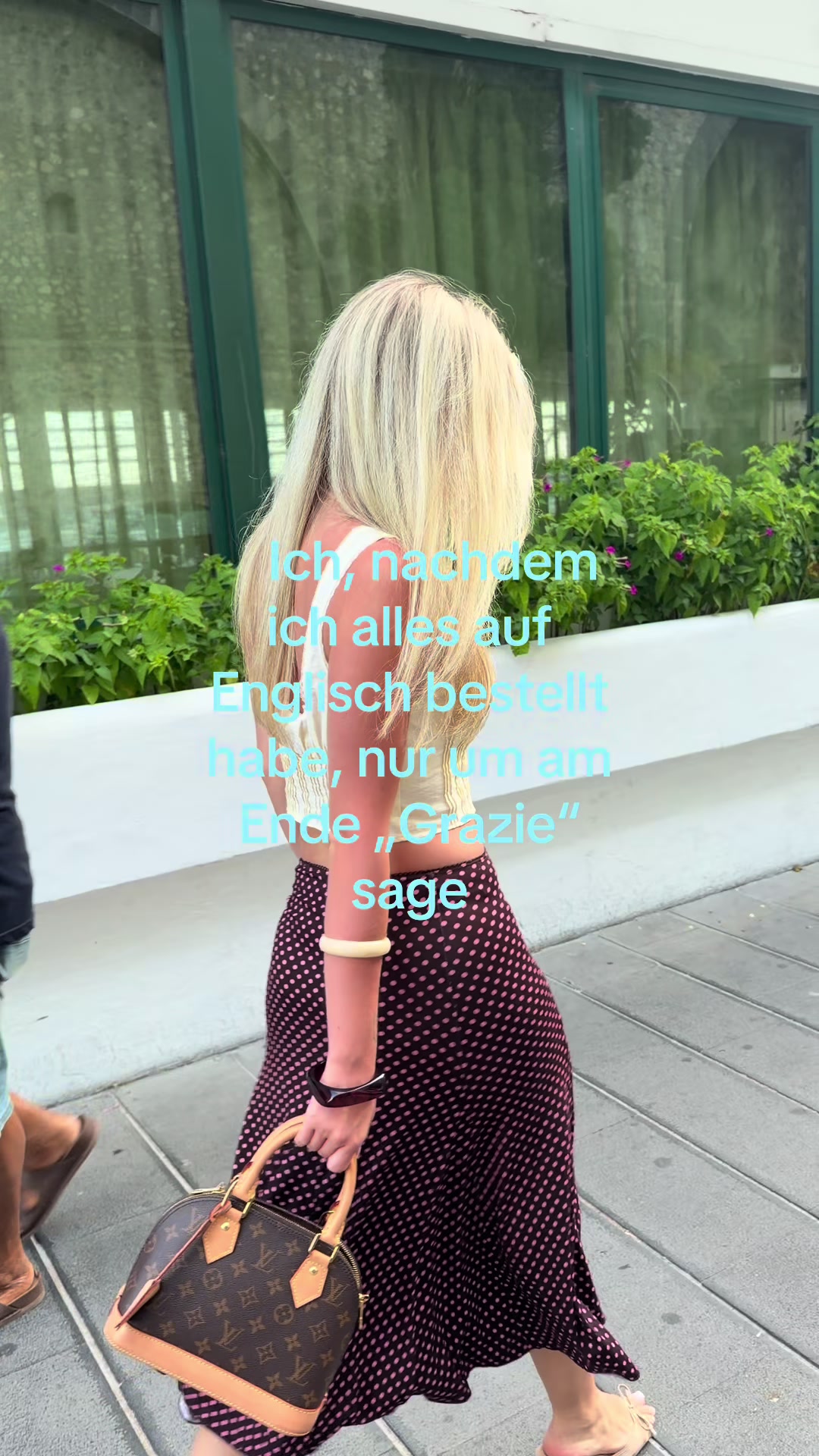 @Lara