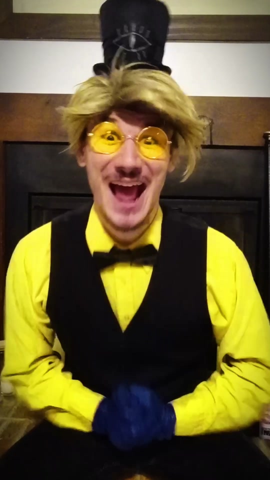 @Sam (SamulationCosplay)