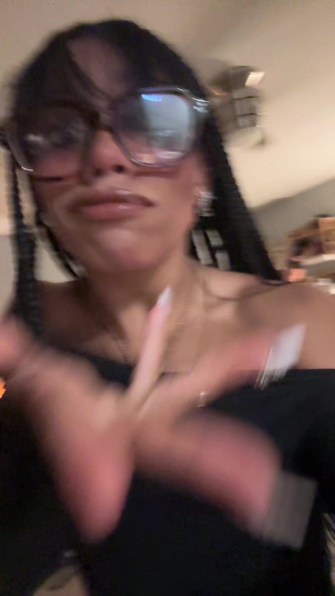 @_lilianalester_