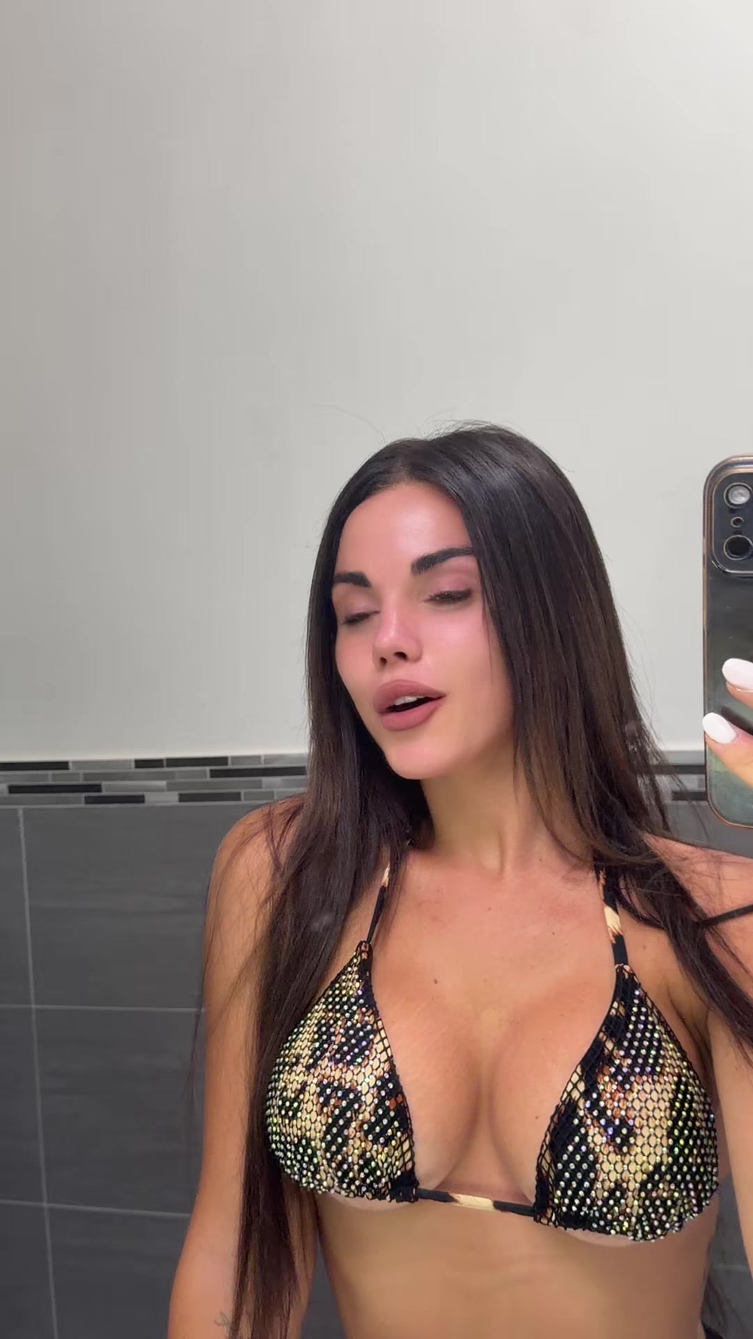 @ileniaapellicciari__