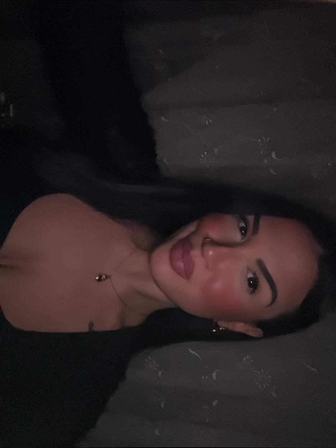 @Melania🩷