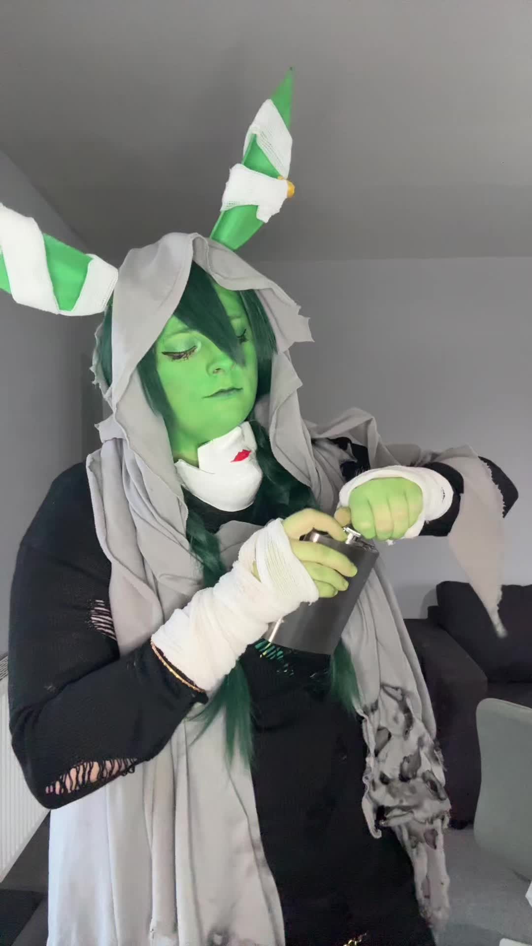 @CosplayerEggg