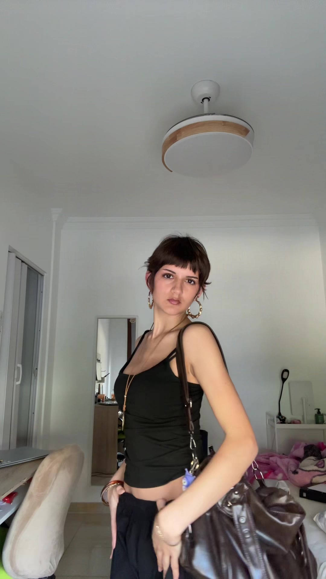 @meninaoutrolugar