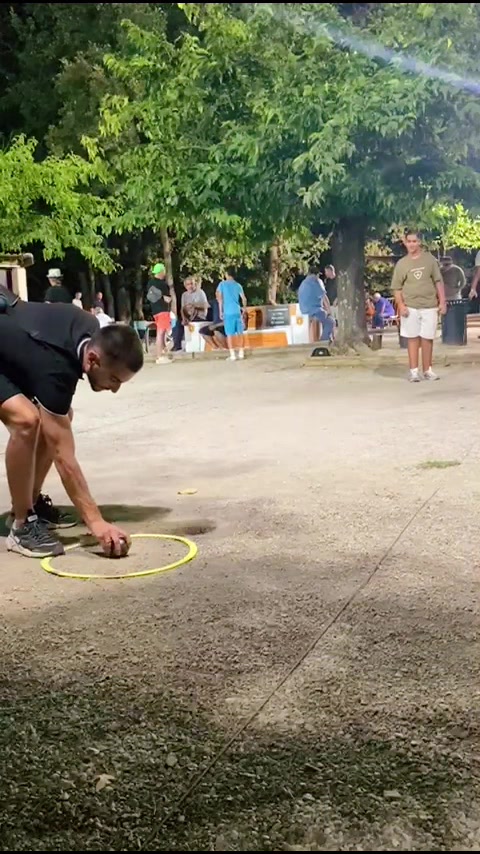 @Loni petanque