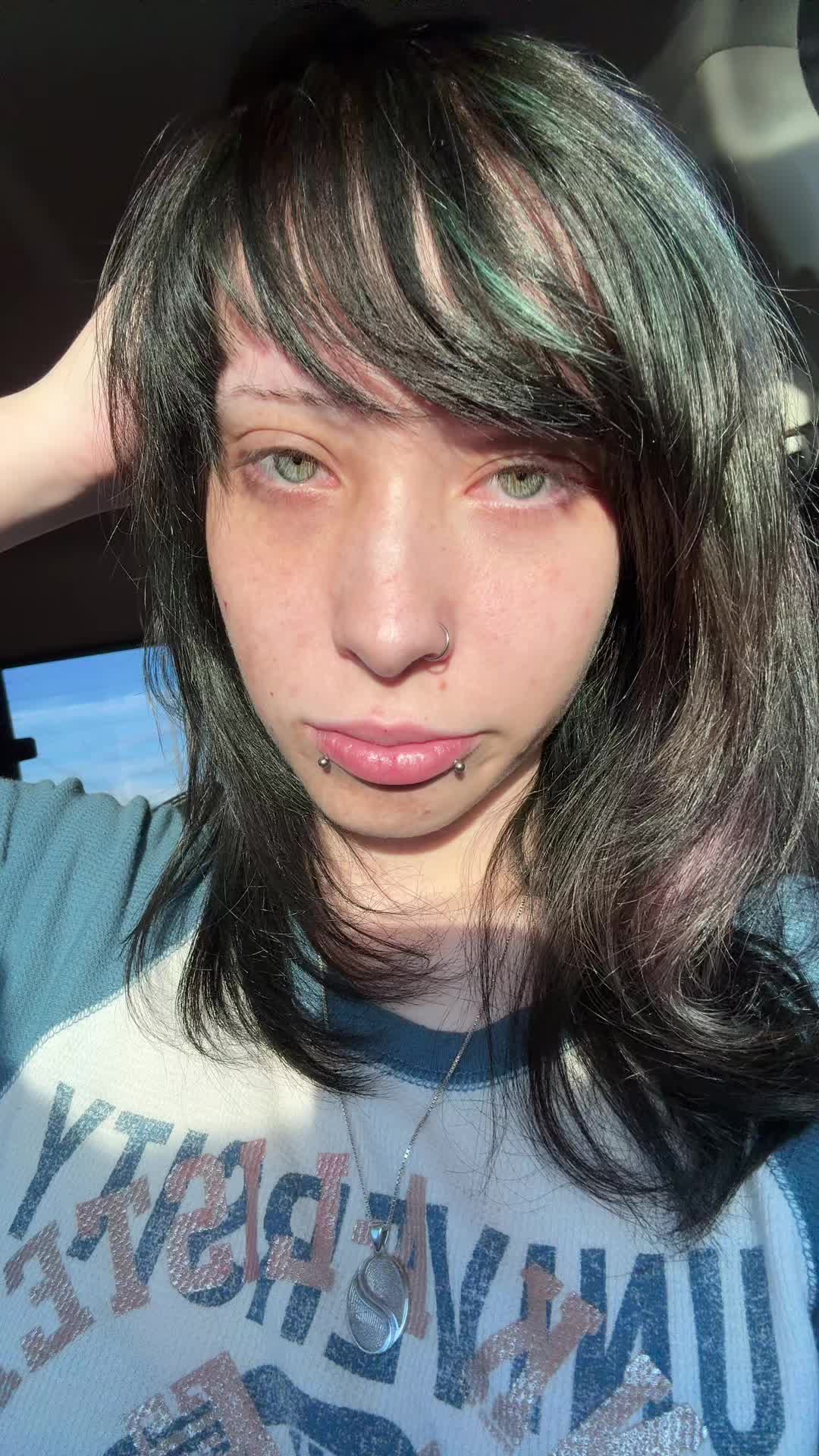 @️