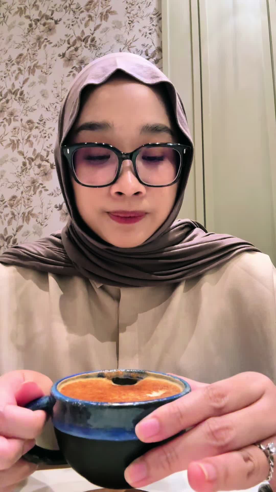 @srzlrdhn