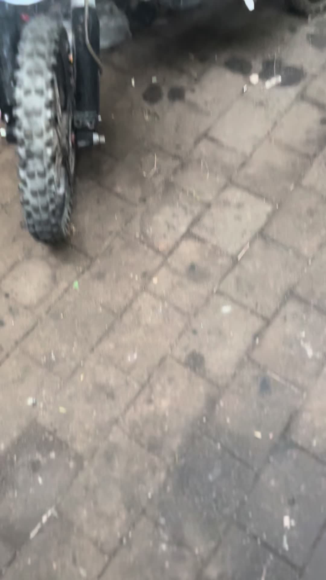 @Lm