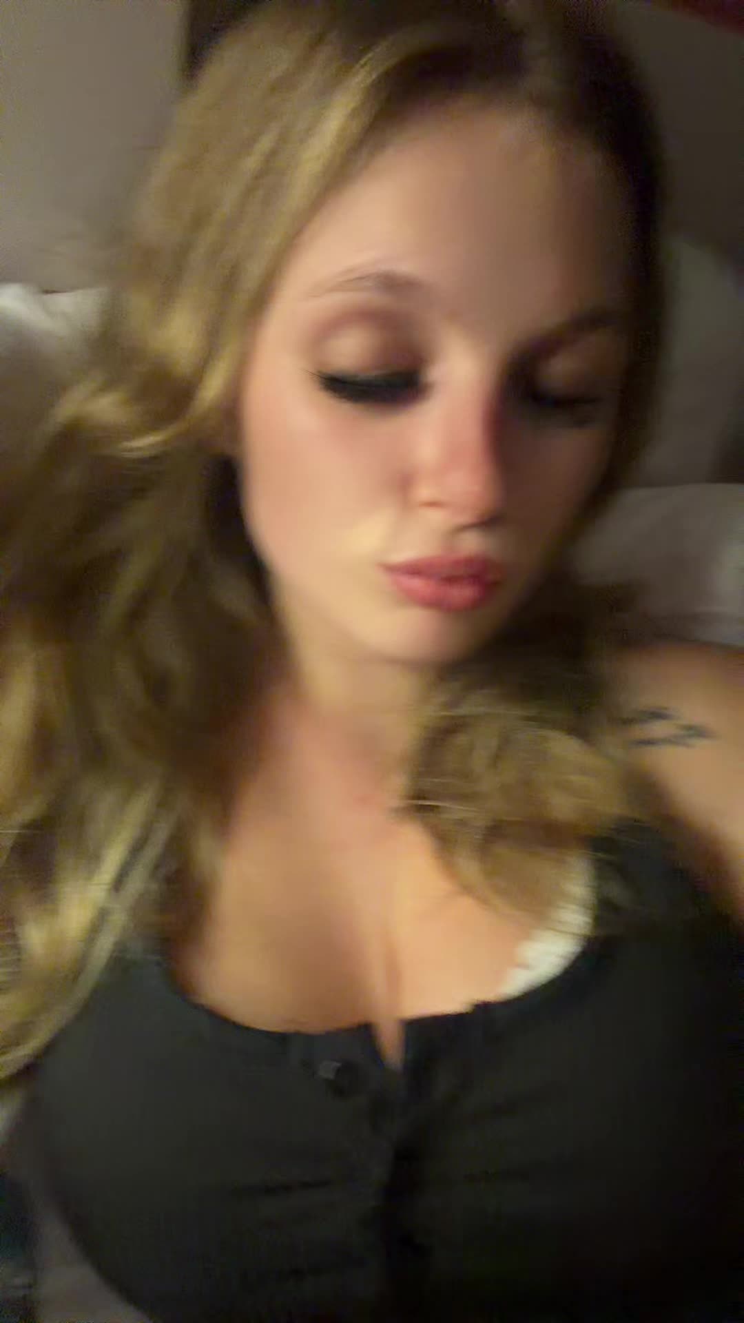@tinytaraxo