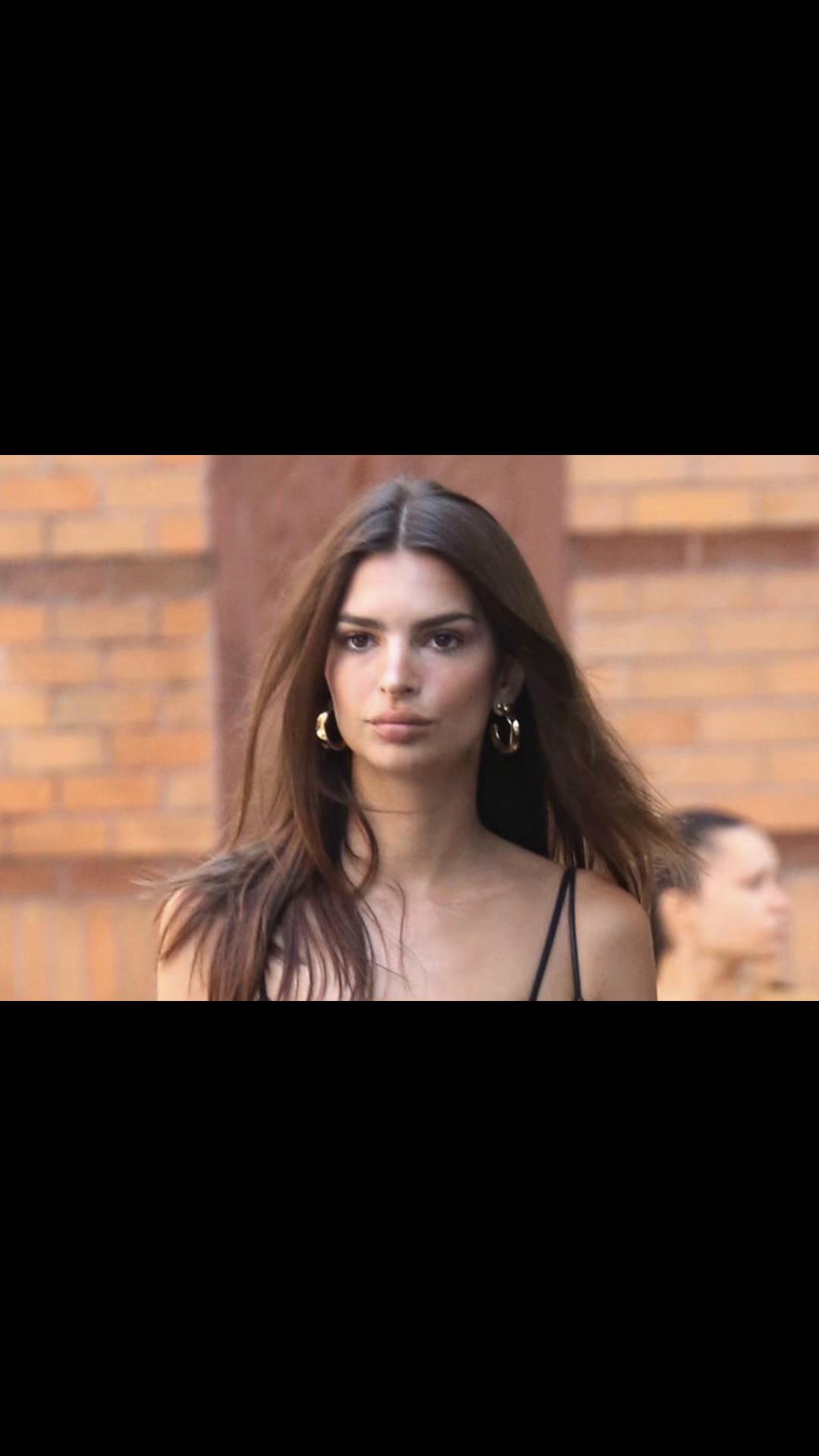 @ℰ